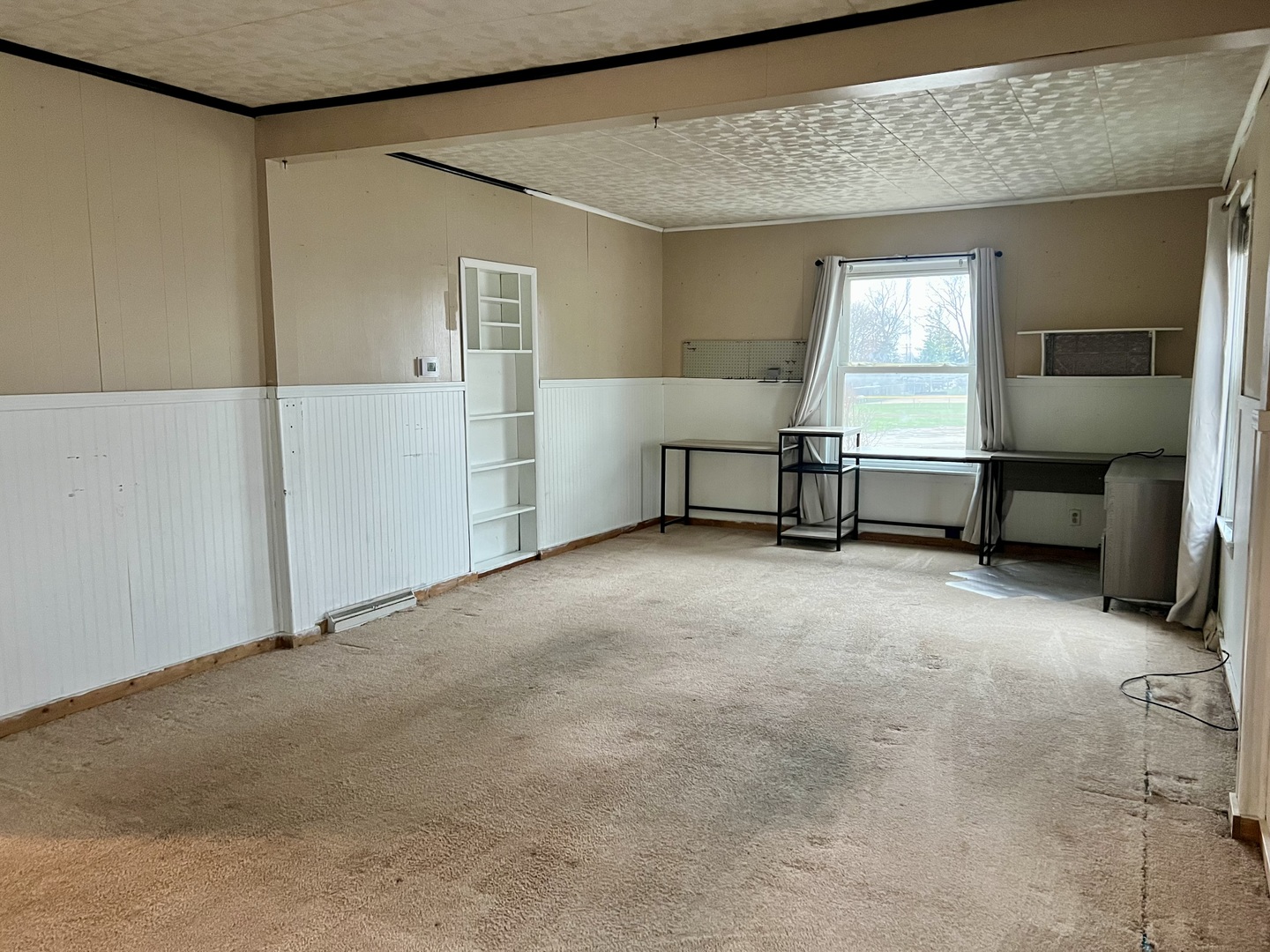 375 West Franklin Street Paxton, IL 60957 - Photo 13 of 43 a view of a livingroom with furniture and windows