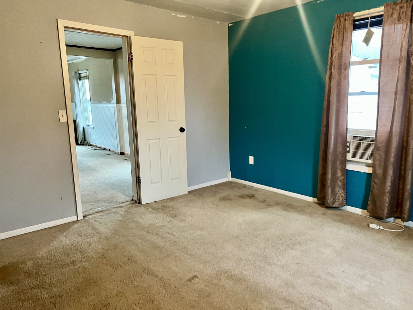 375 West Franklin Street Paxton, IL 60957 - Photo 20 of 43 an empty room with closet and windows