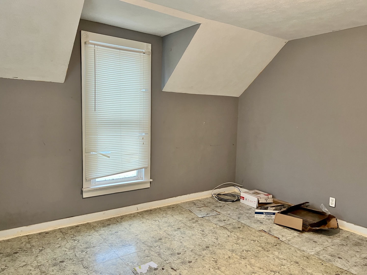 375 West Franklin Street Paxton, IL 60957 - Photo 32 of 43 a view of a room with rack and air conditioner duct