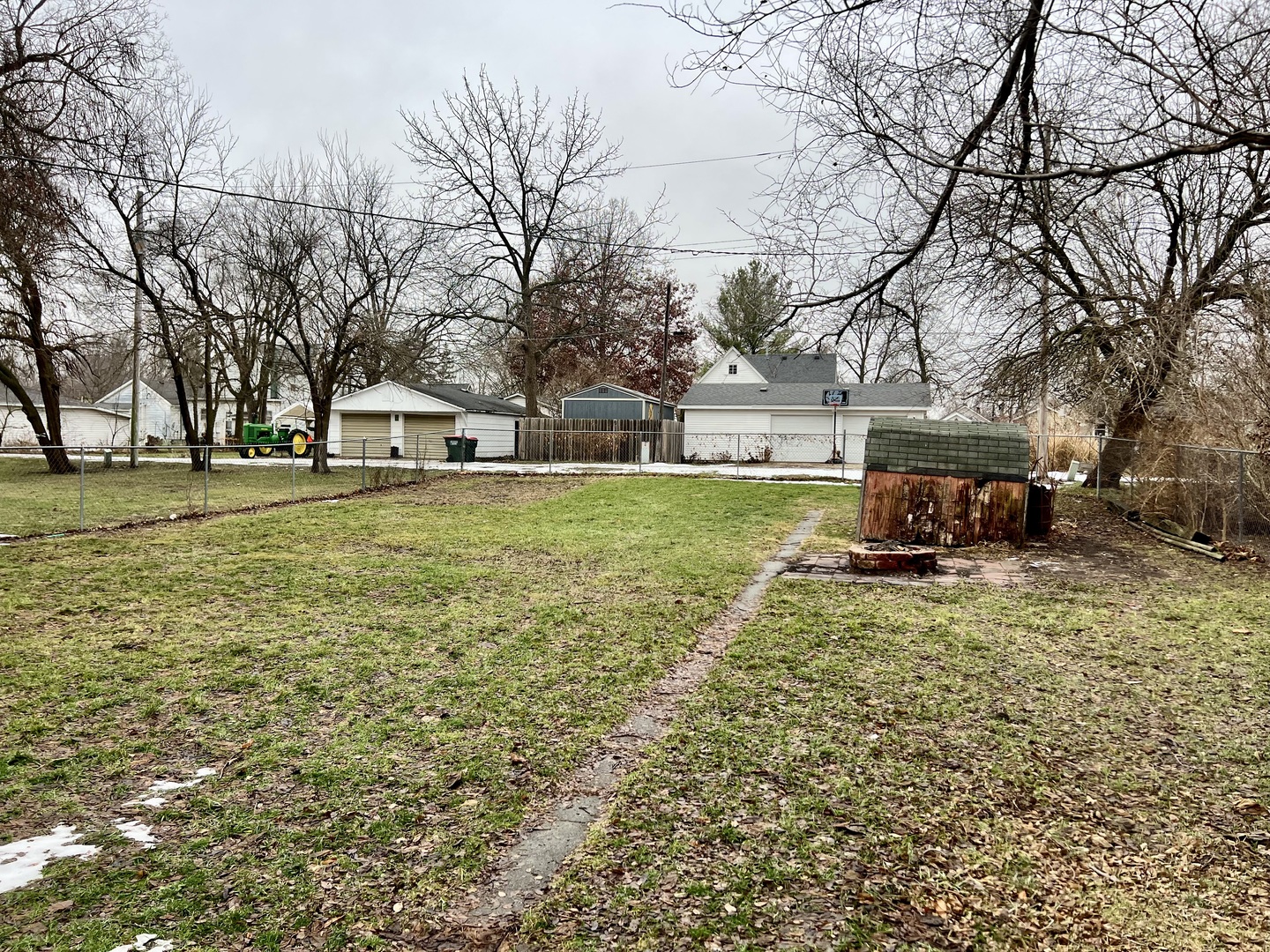 375 West Franklin Street Paxton, IL 60957 - Photo 42 of 43 a view of a yard with a house