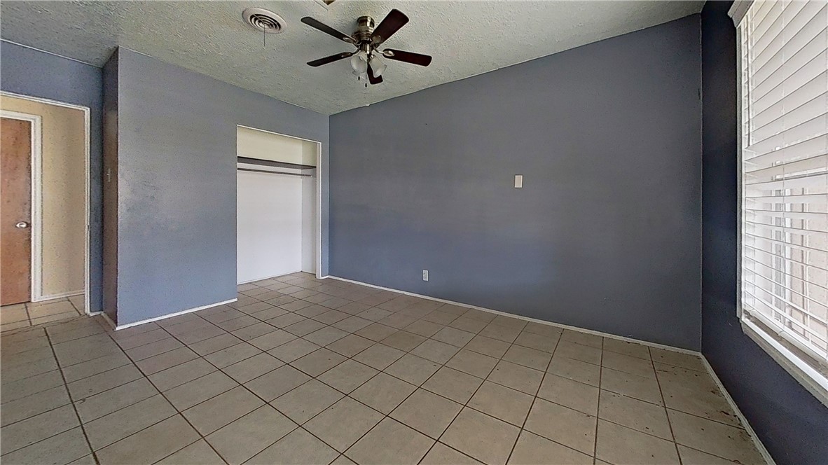 4245 Dody Street Corpus Christi, TX 78411 - Photo 6 of 15 a view of an empty room and window