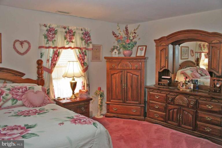718 Spring Mills Road Westminster, MD 21157 - Photo 15 of 28 Master Bedroom