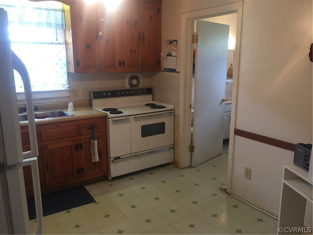 2310 Golden Road Richmond, VA 23230 - Photo 4 of 18 Gallery Image 4