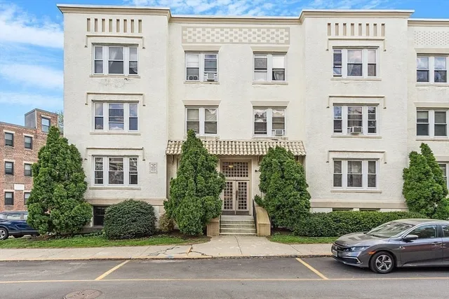 $2,900 | 6 Radcliffe Road, Unit B, Boston, MA 02134