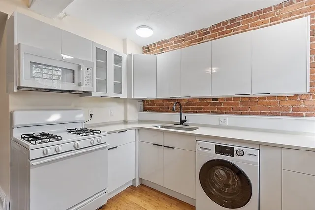 $2,900 | 6 Radcliffe Road, Unit B, Boston, MA 02134