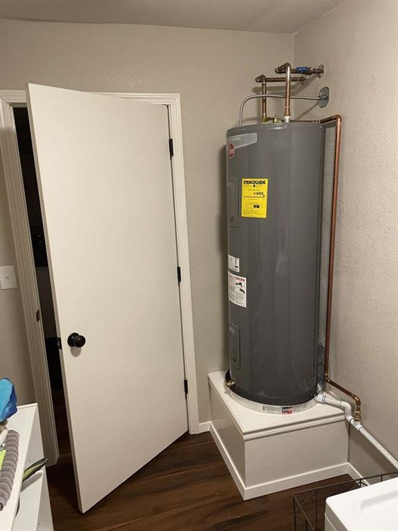 6243 Crest Lane Oak Grove, TX 75142 - Photo 16 of 20