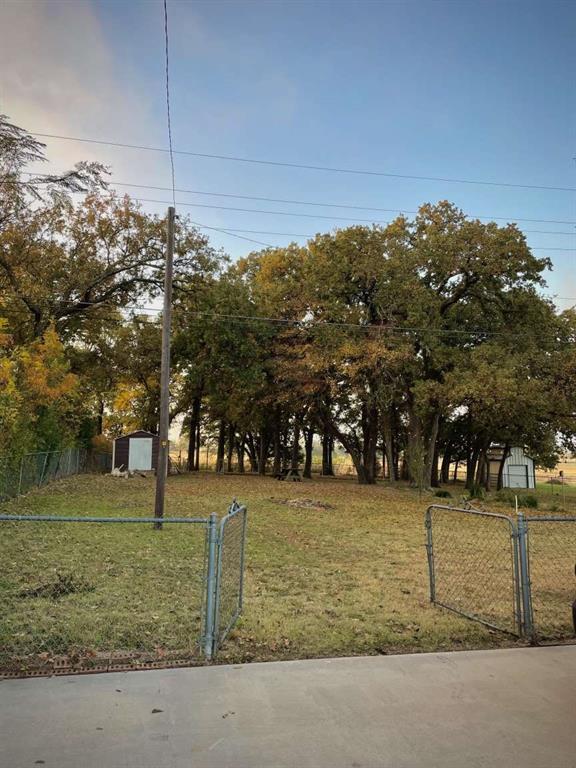 6243 Crest Lane Oak Grove, TX 75142 - Photo 18 of 20