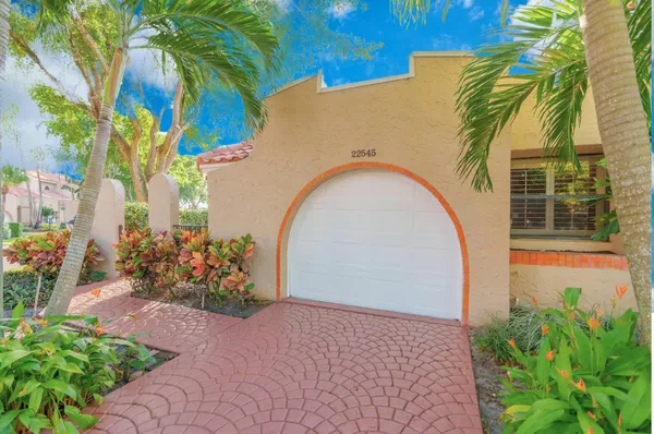 $550,000 | 22545 Meridiana Drive, Boca Raton, FL 33433