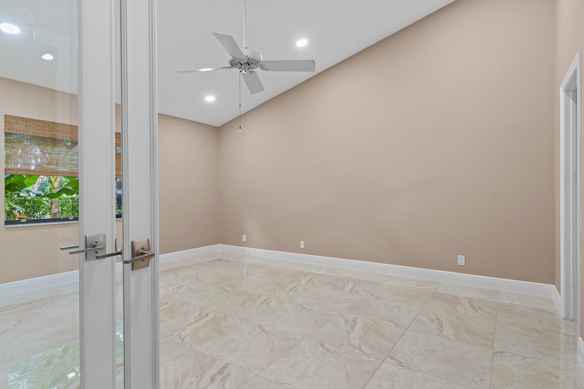 22545 Meridiana Drive Boca Raton, FL 33433 - Photo 21 of 63 DSC09932