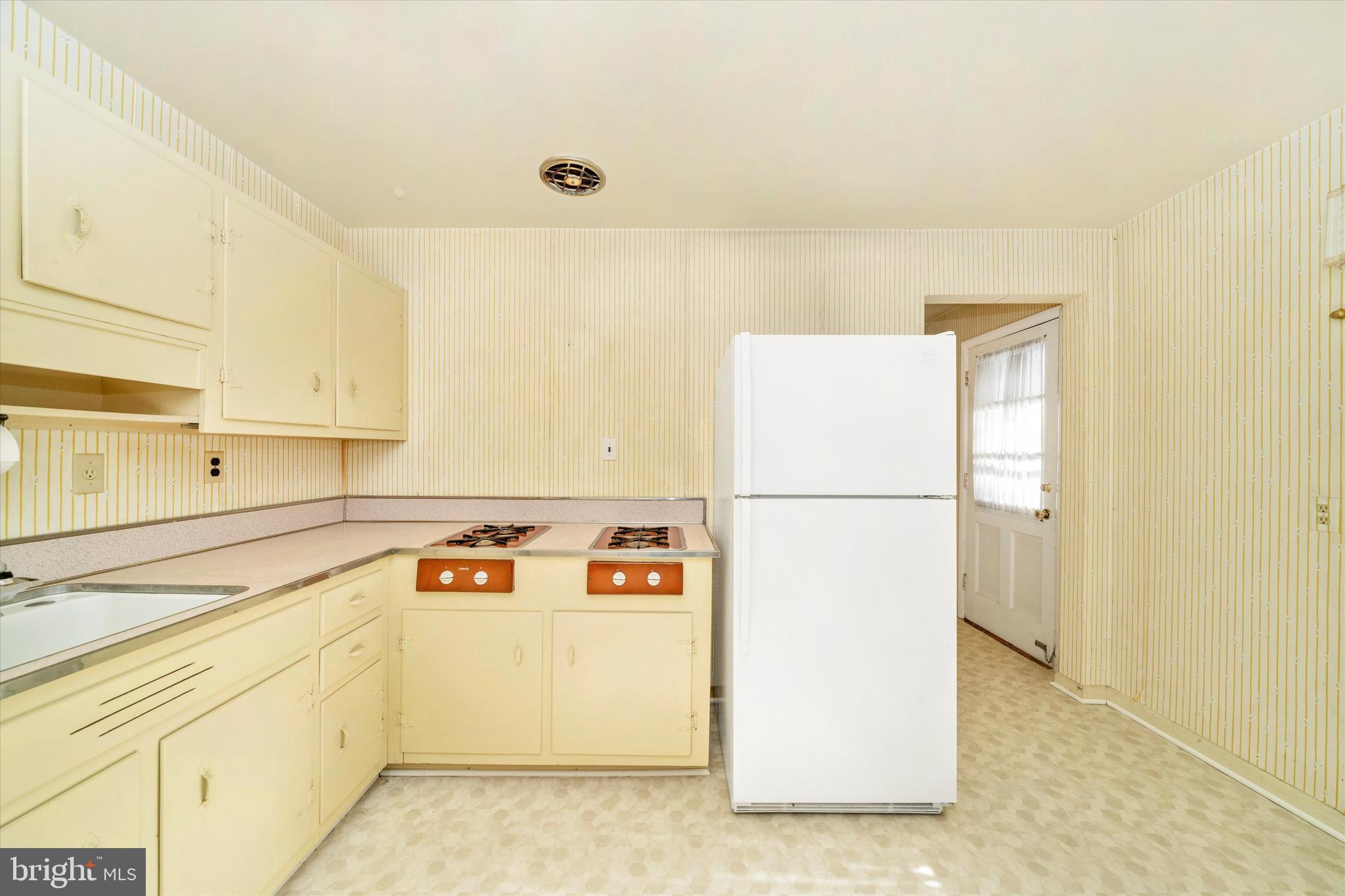 10812 Lombardy Road Silver Spring, MD 20901 - Photo 15 of 33