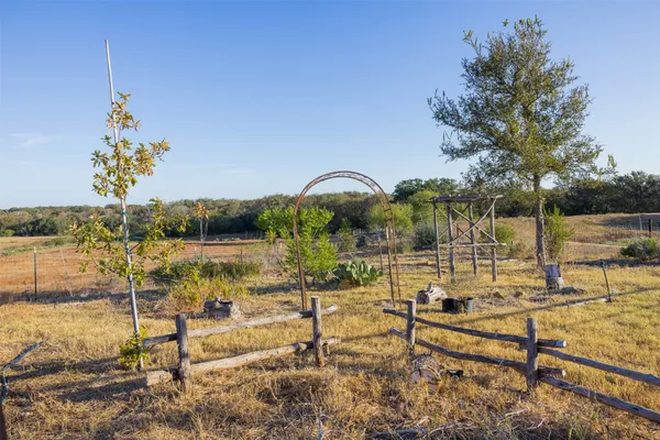 $625,000 | 3270 Fm 671, Luling, TX 78648