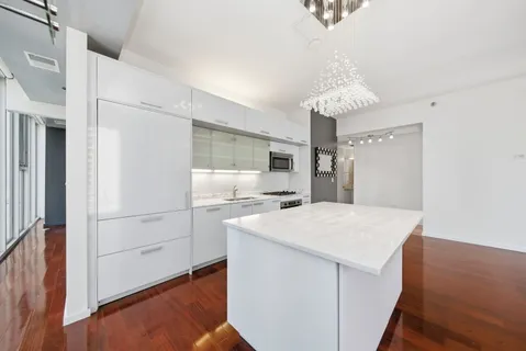 $510,000 | 550 North St Clair Street, Unit 1204, Chicago, IL 60611