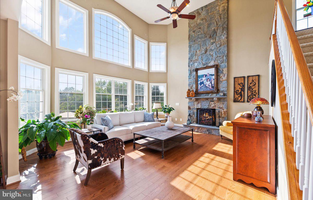 40859 Beechnut Road Leesburg, VA 20175 - Photo 11 of 81 2 Story Family Room