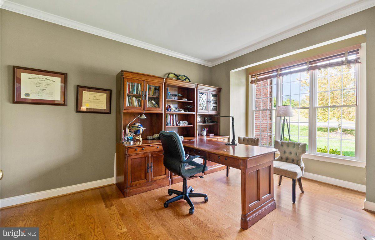 40859 Beechnut Road Leesburg, VA 20175 - Photo 10 of 81 Main Floor office