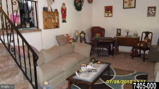 324 Maywood Road York, PA 17402 - Photo 8 of 25 Gallery Image 8