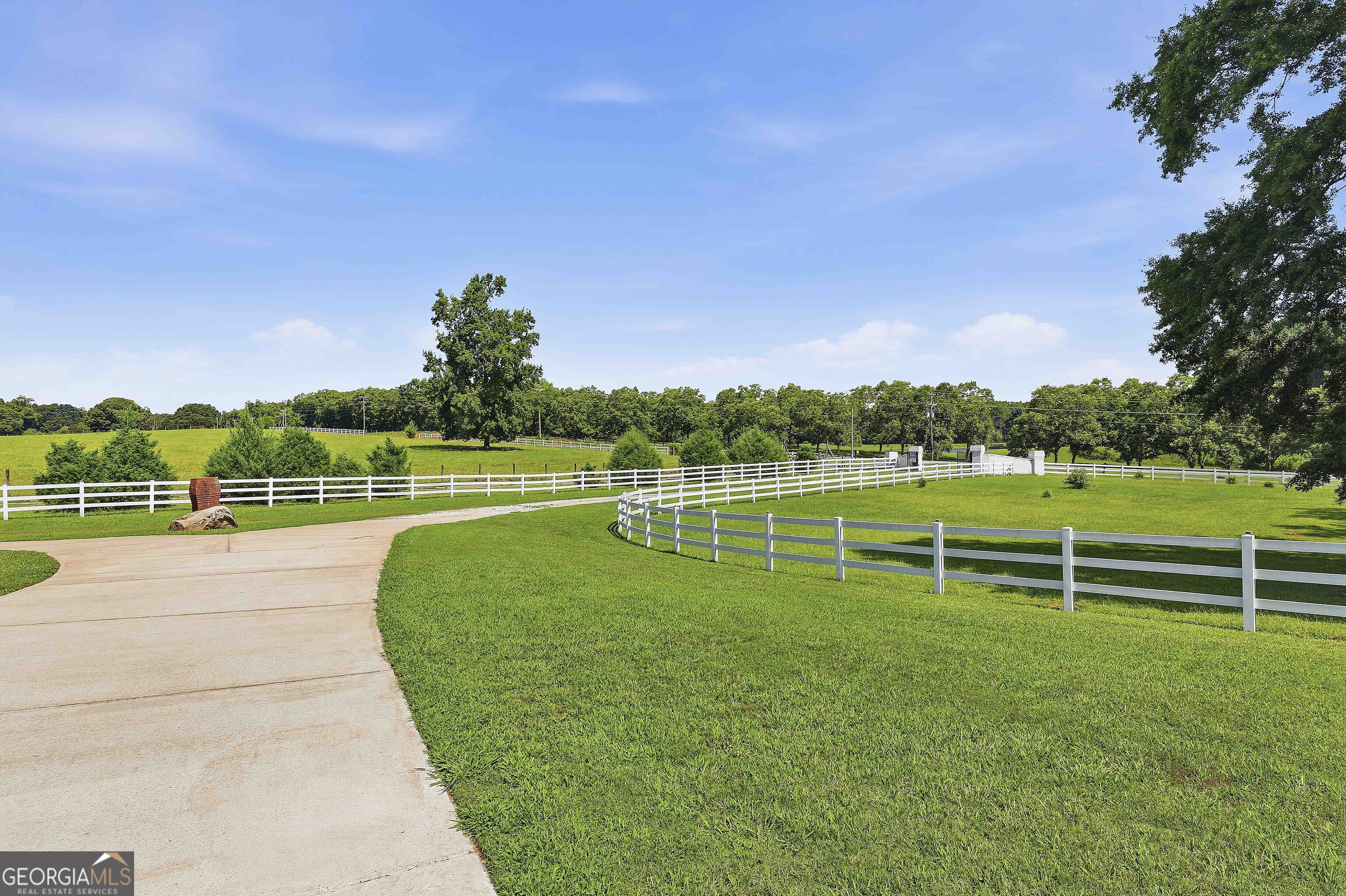 1815 Drew Allen Road Williamson, GA 30292 - Photo 14 of 154 Gallery Image 14