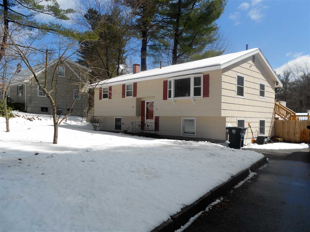 189 Searles Road Nashua, NH 03062 - Photo 1 of 22