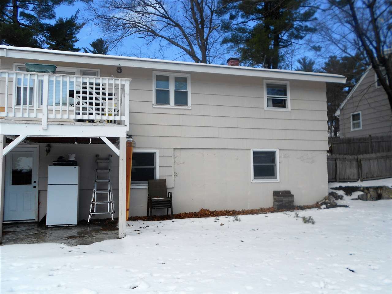 189 Searles Road Nashua, NH 03062 - Photo 3 of 22