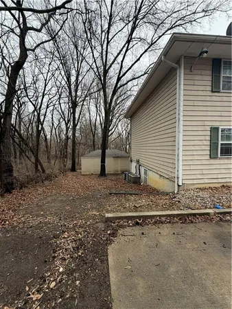 $1,125,000 | 8208 Chas Circle, Pleasant Valley, MO 64068