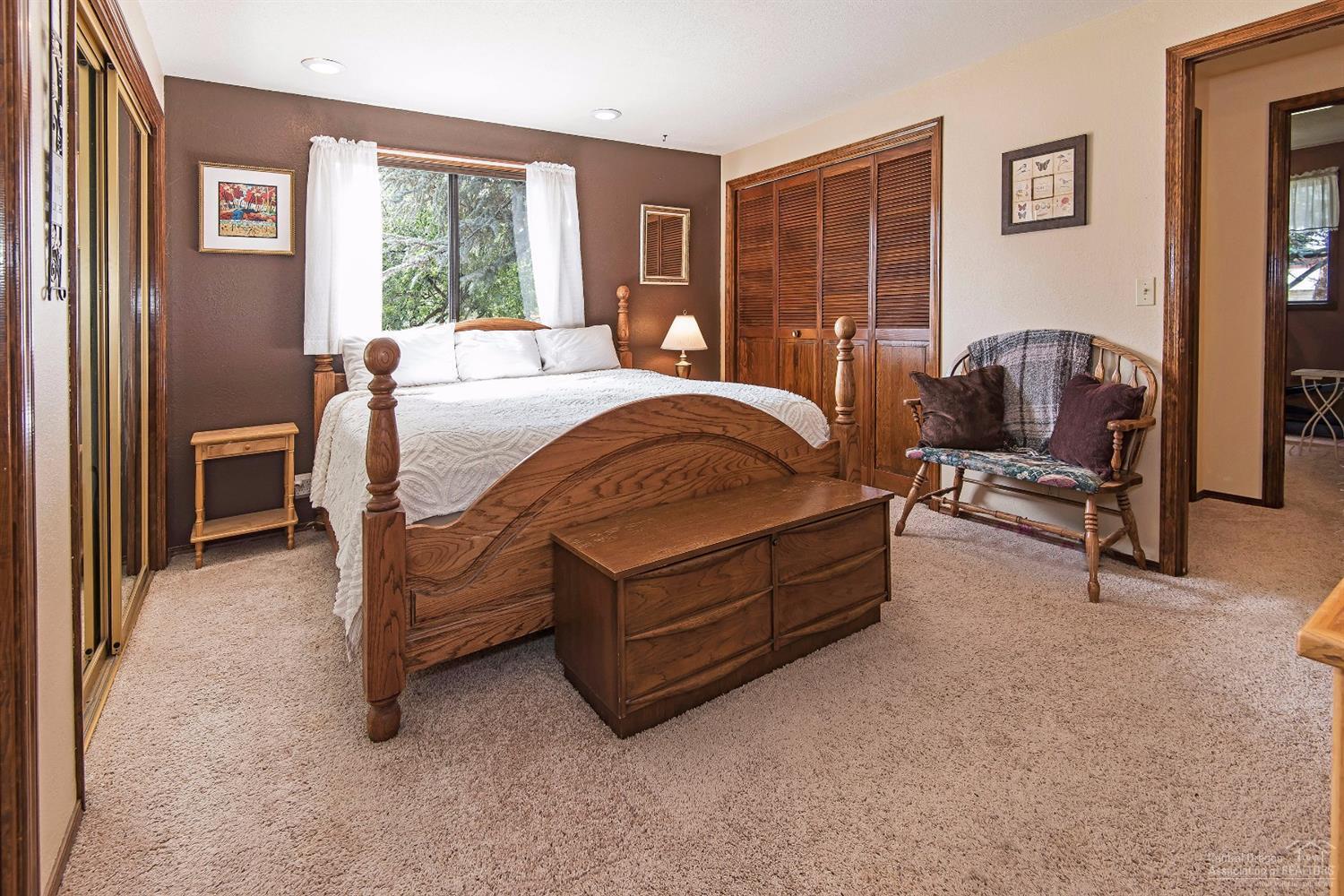 62570 Eagle Road Bend, OR 97701 - Photo 9 of 25 Additional Photo