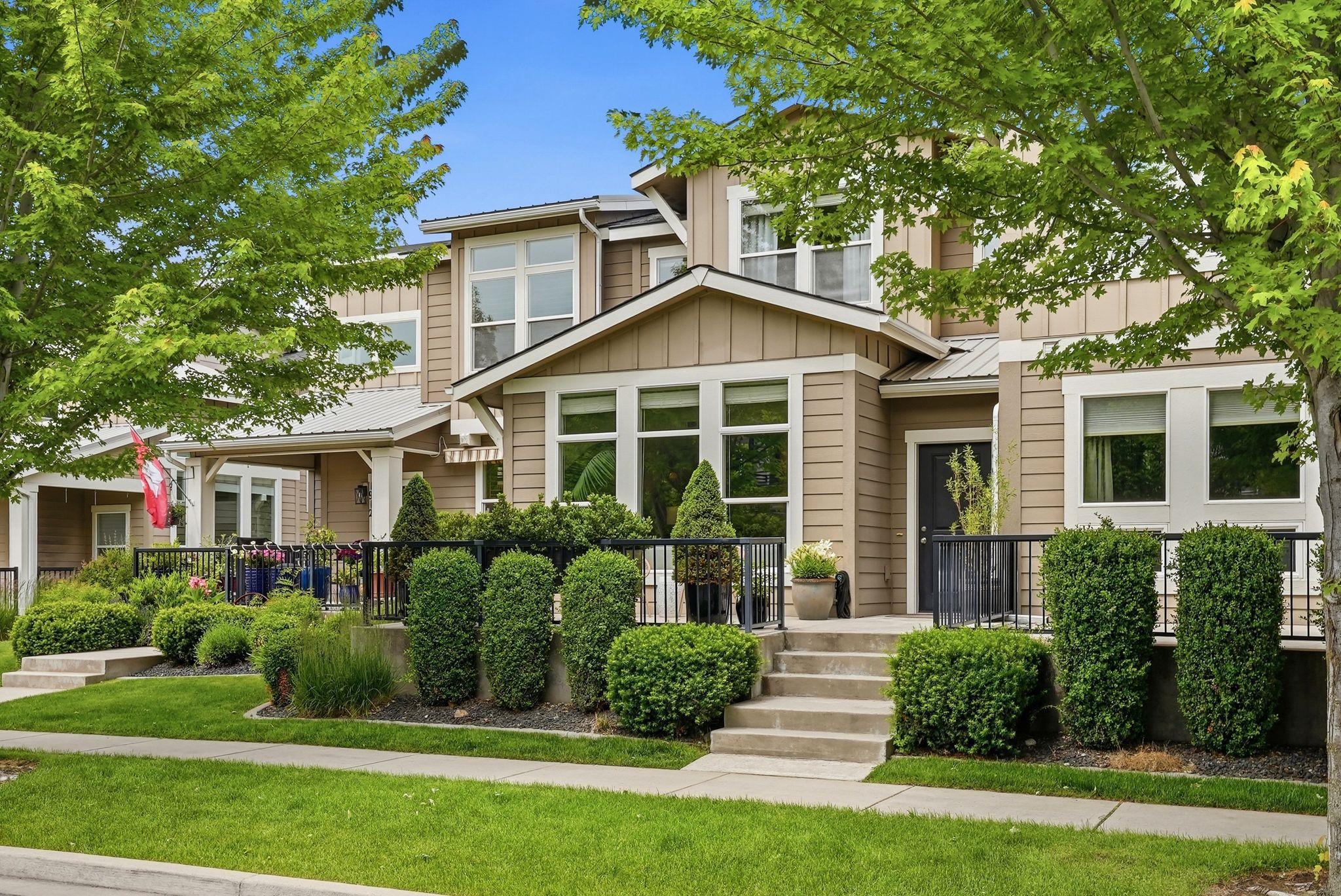 1908 West Summit Parkway Spokane, WA 99201 - Photo 2 of 45