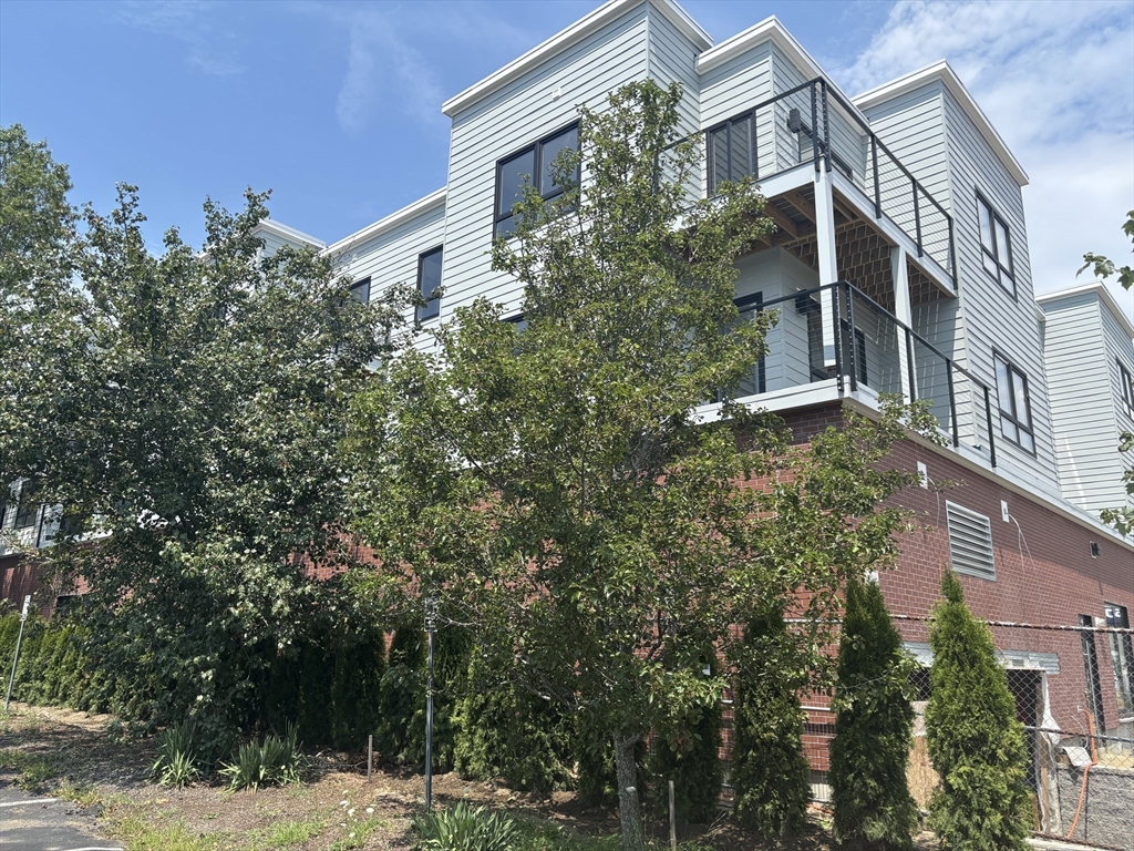 1391 Main Street, Unit 306 Walpole, MA 02081 - Photo 2 of 35