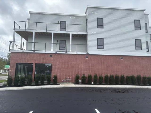 $619,000 | 1391 Main Street, Unit 306, Walpole, MA 02081