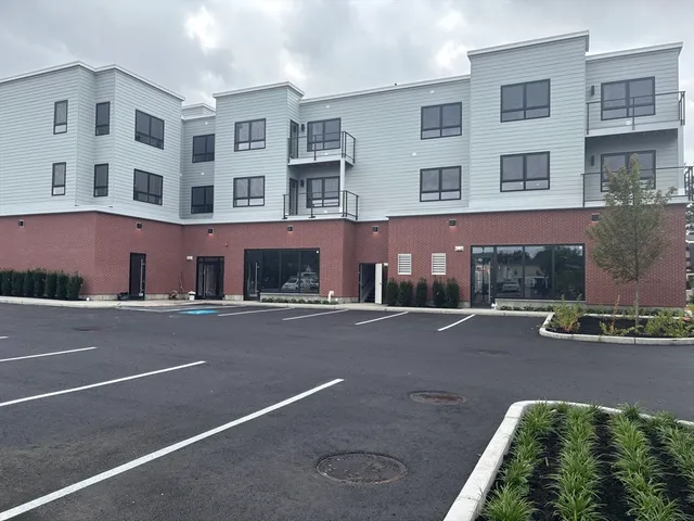 $619,000 | 1391 Main Street, Unit 306, Walpole, MA 02081