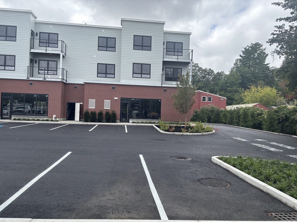 1391 Main Street, Unit 306 Walpole, MA 02081 - Photo 4 of 35