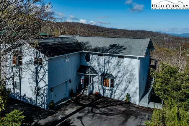$895,000 | 112 North Pinnacle Ridge Road, Beech Mountain, NC 28604