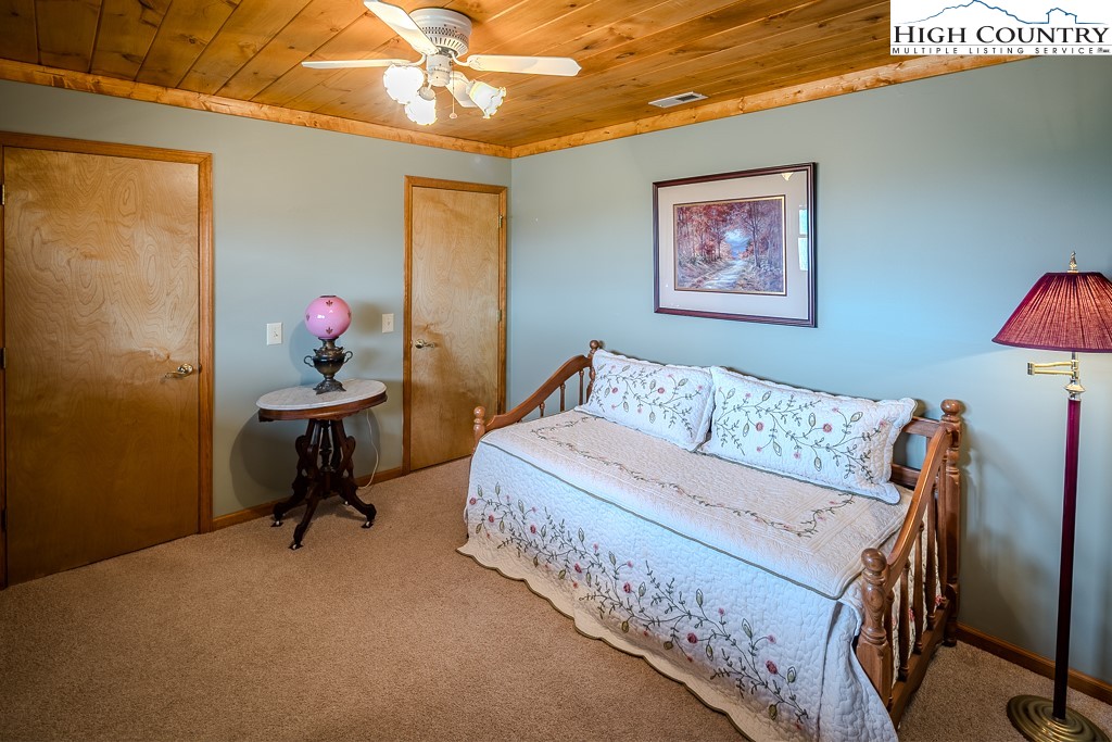 112 North Pinnacle Ridge Road Beech Mountain, NC 28604 - Photo 22 of 37