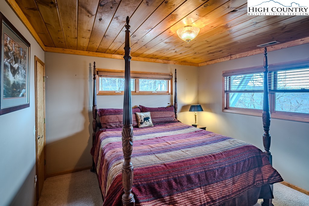 112 North Pinnacle Ridge Road Beech Mountain, NC 28604 - Photo 23 of 37