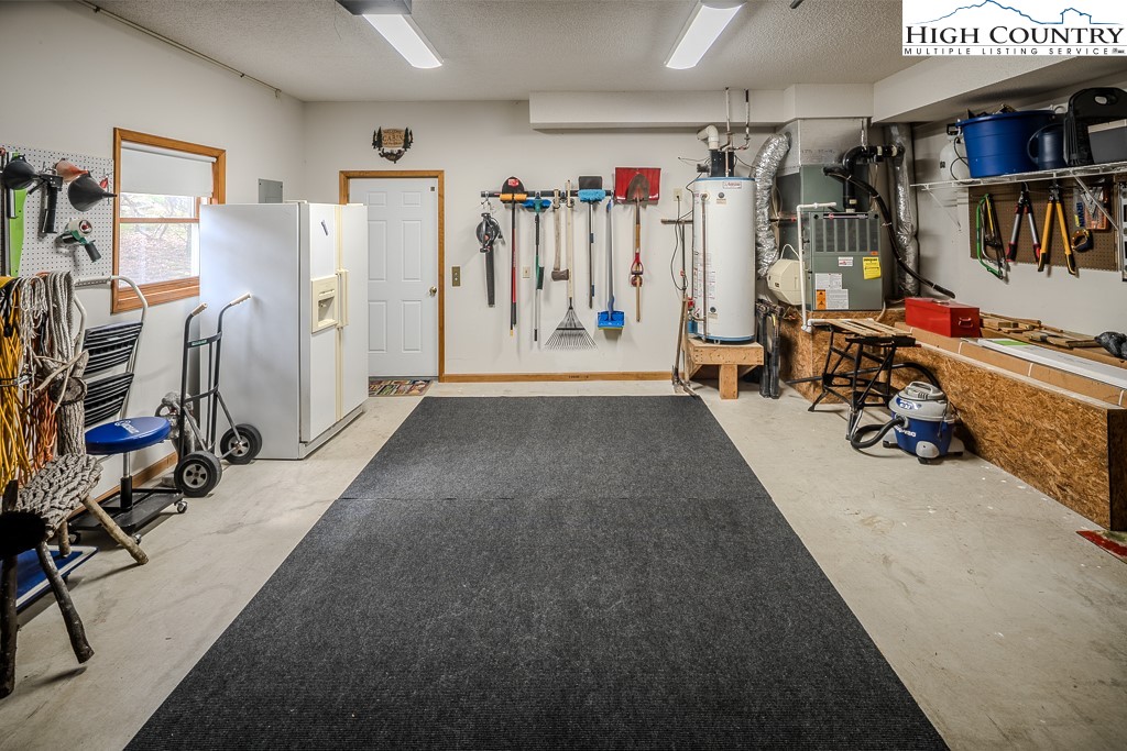 112 North Pinnacle Ridge Road Beech Mountain, NC 28604 - Photo 27 of 37