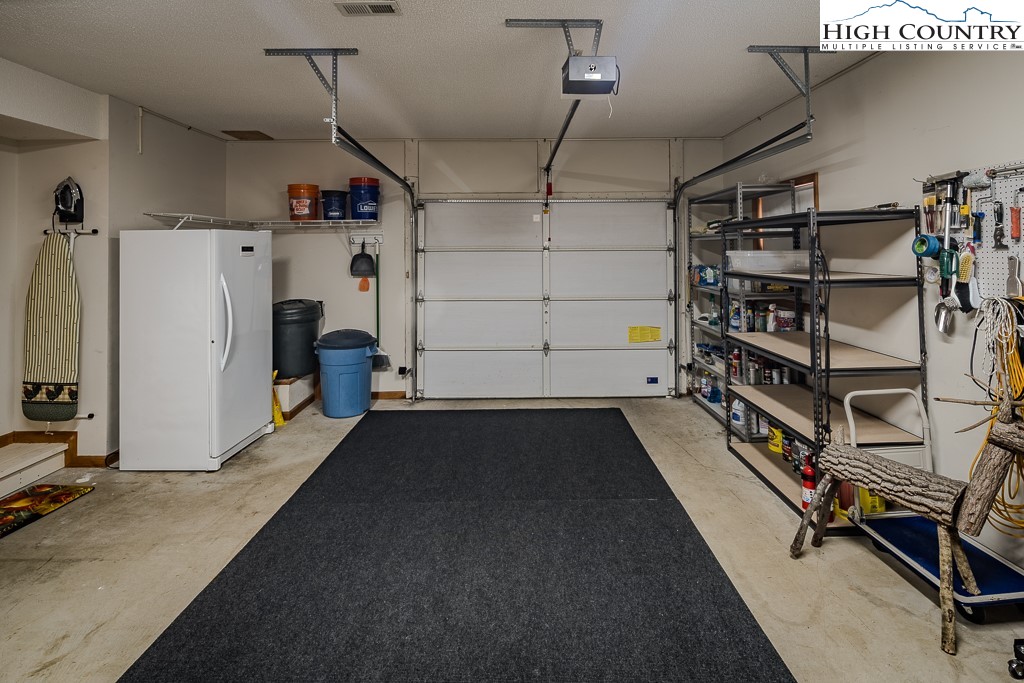 112 North Pinnacle Ridge Road Beech Mountain, NC 28604 - Photo 28 of 37