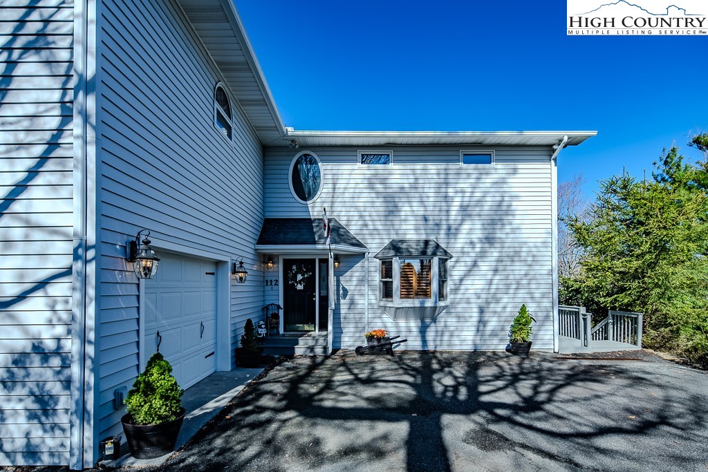 112 North Pinnacle Ridge Road Beech Mountain, NC 28604 - Photo 33 of 37