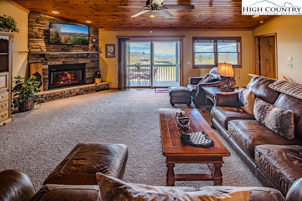 112 North Pinnacle Ridge Road Beech Mountain, NC 28604 - Photo 7 of 37