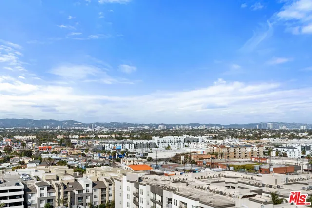 $8,000 | 13700 Marina Pointe Drive, Unit 1423, Marina del Rey, CA 90292