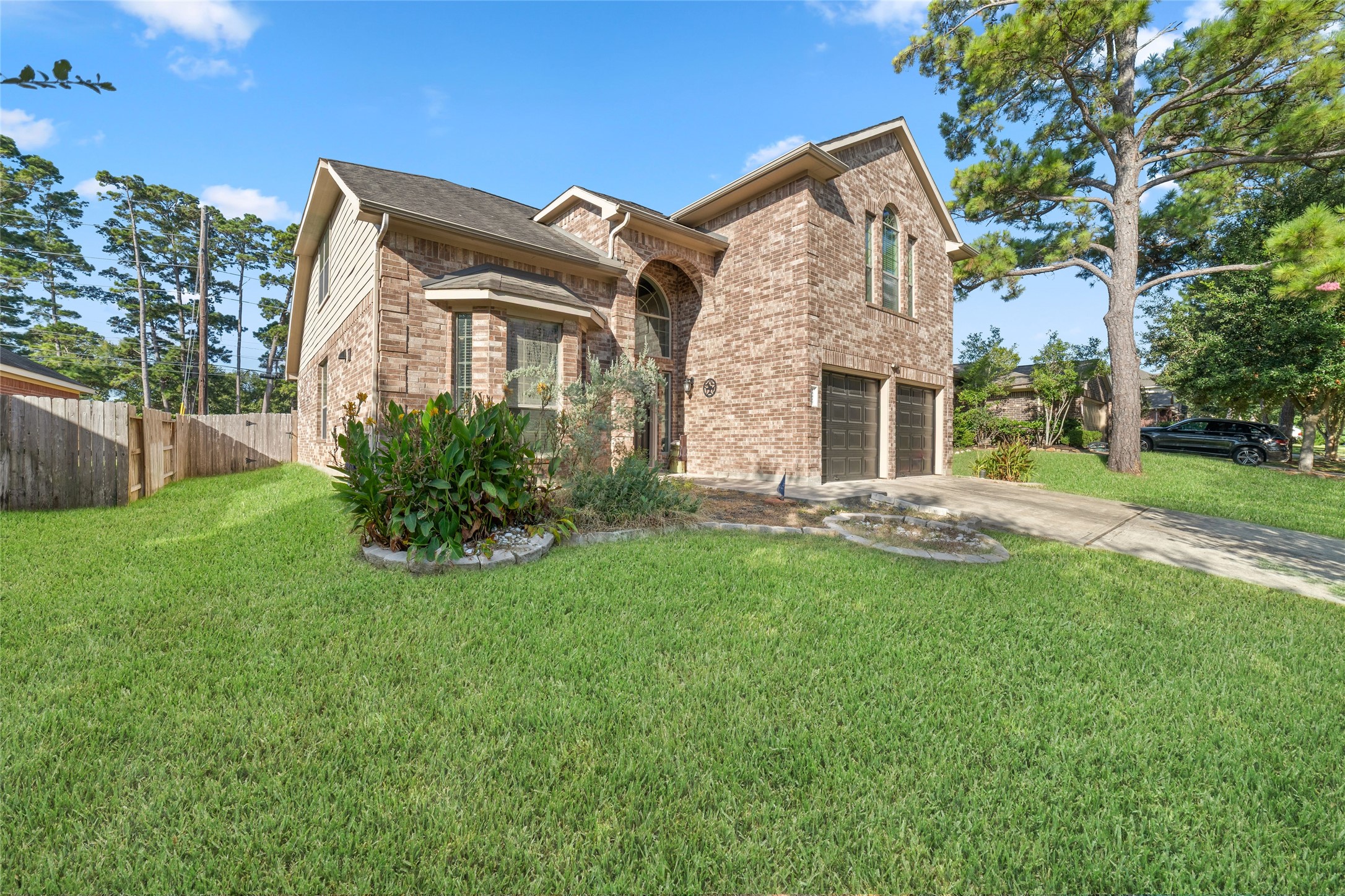 13417 Raintree Drive Montgomery, TX 77356 - Photo 2 of 26 Gallery Image 2