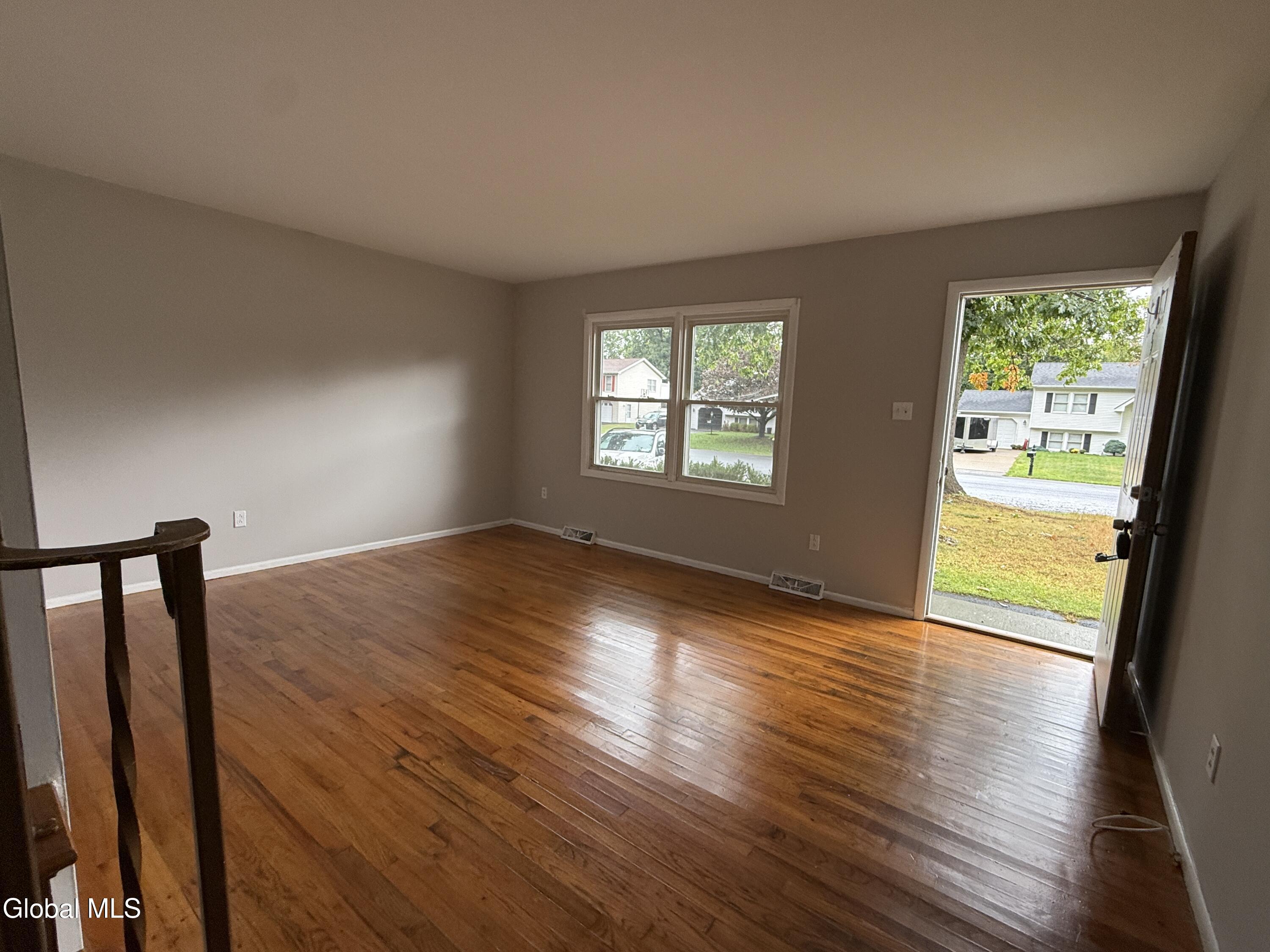 5 Dowling Road, Unit A Colonie, NY 12205 - Photo 3 of 19 IMG_1273
