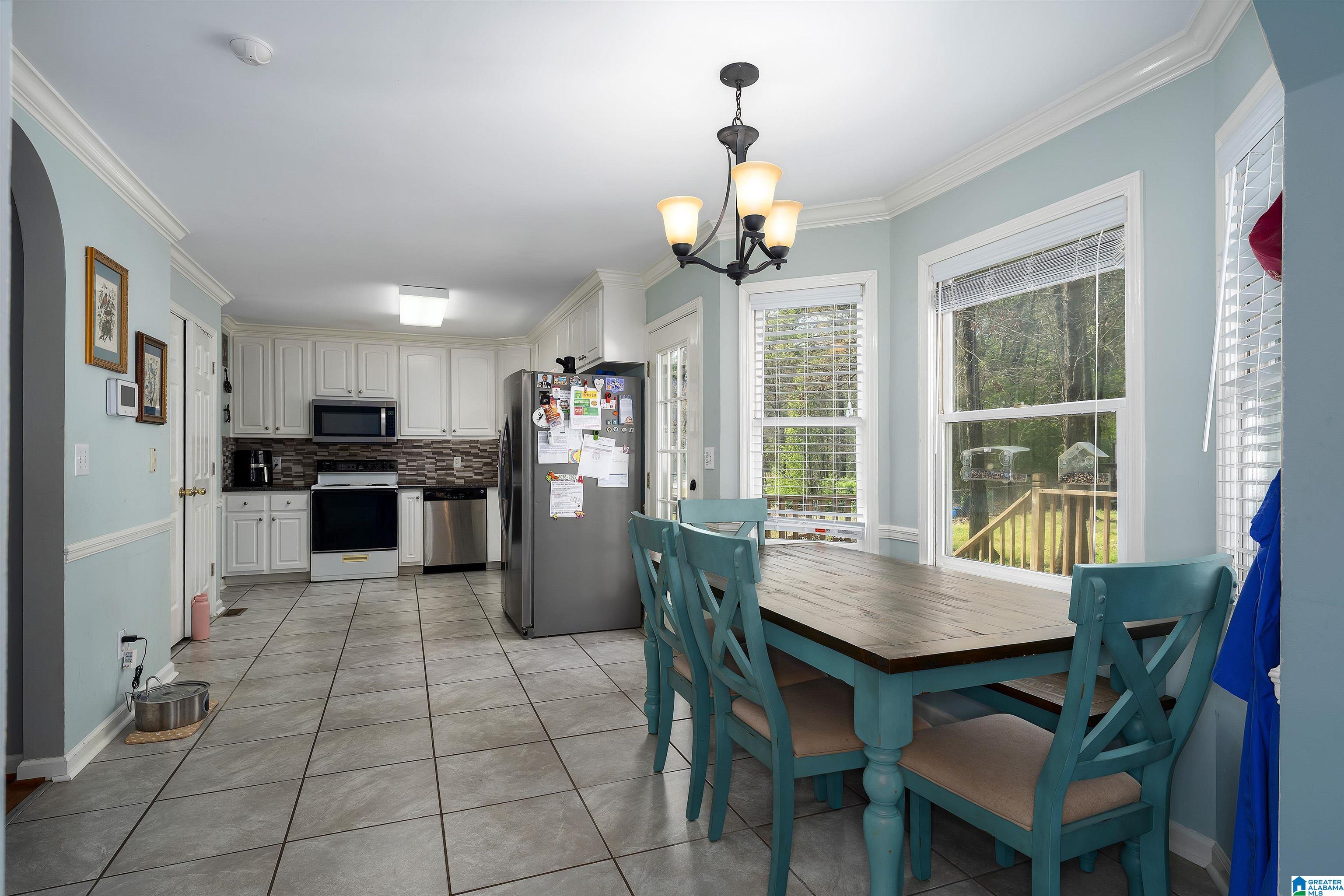 256 Milgray Lane Calera, AL 35040 - Photo 8 of 33