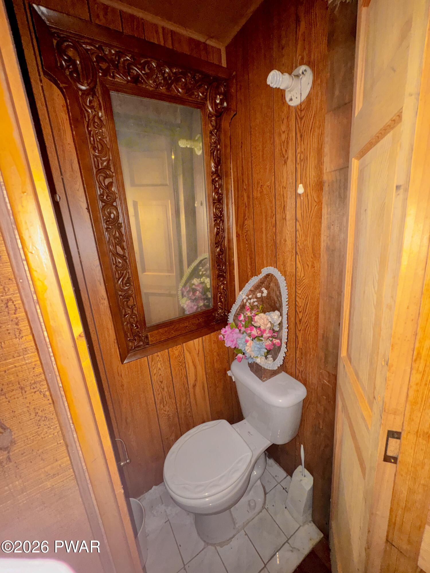 2121 Oaktree Lane Bushkill, PA 18324 - Photo 9 of 27