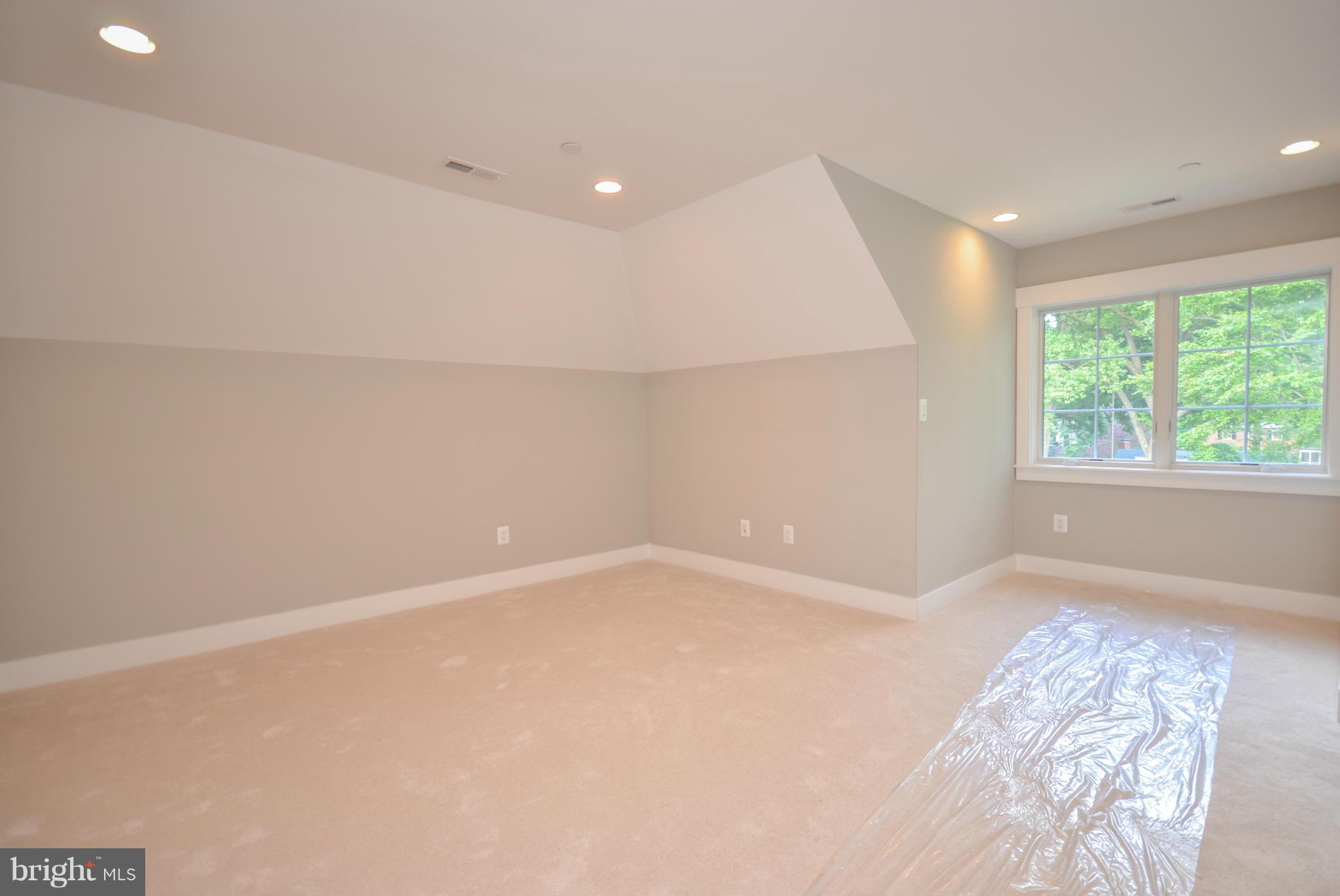 5610 Chesterbrook Road Bethesda, MD 20816 - Photo 22 of 30 Bedroom