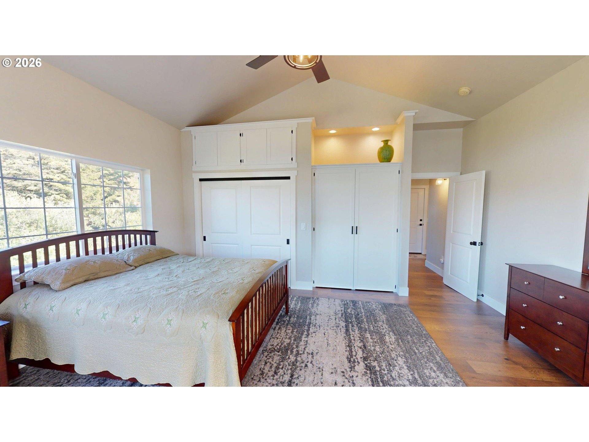 95950 North Bank Rogue River Road Gold Beach, OR 97444 - Photo 20 of 41 Bedroom