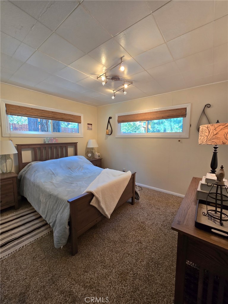 1013 Mockingbird Road Wrightwood, CA 92397 - Photo 17 of 46 Gallery Image 17