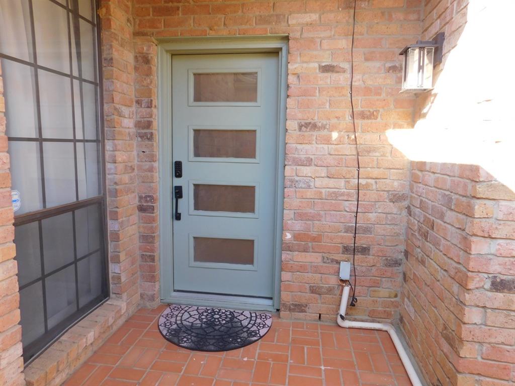 622 Crowley Road Arlington, TX 76012 - Photo 2 of 38 a view of front door of house