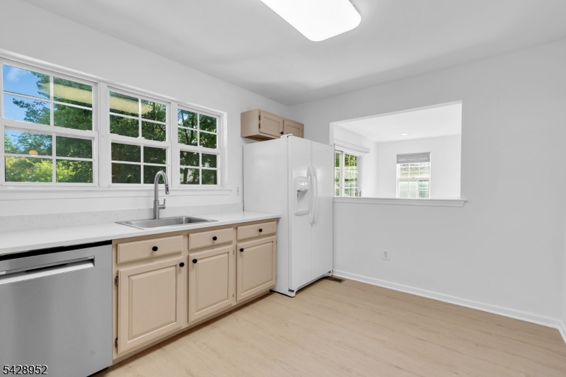 4 Leigh Road Hillsborough, NJ 08844 - Photo 16 of 50