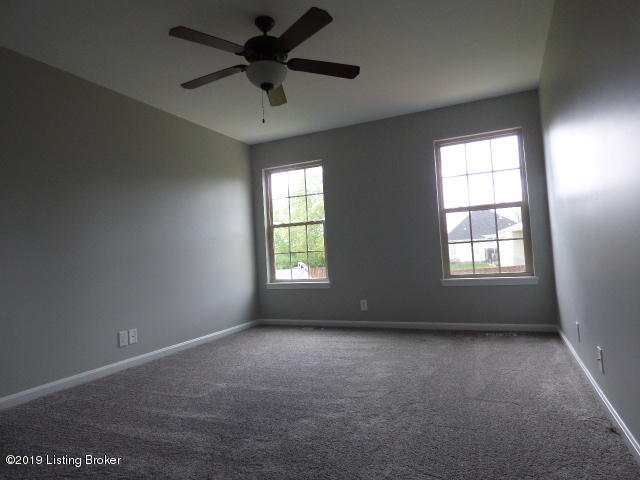 6924 Fernview Road Louisville, KY 40291 - Photo 13 of 32 P1020293