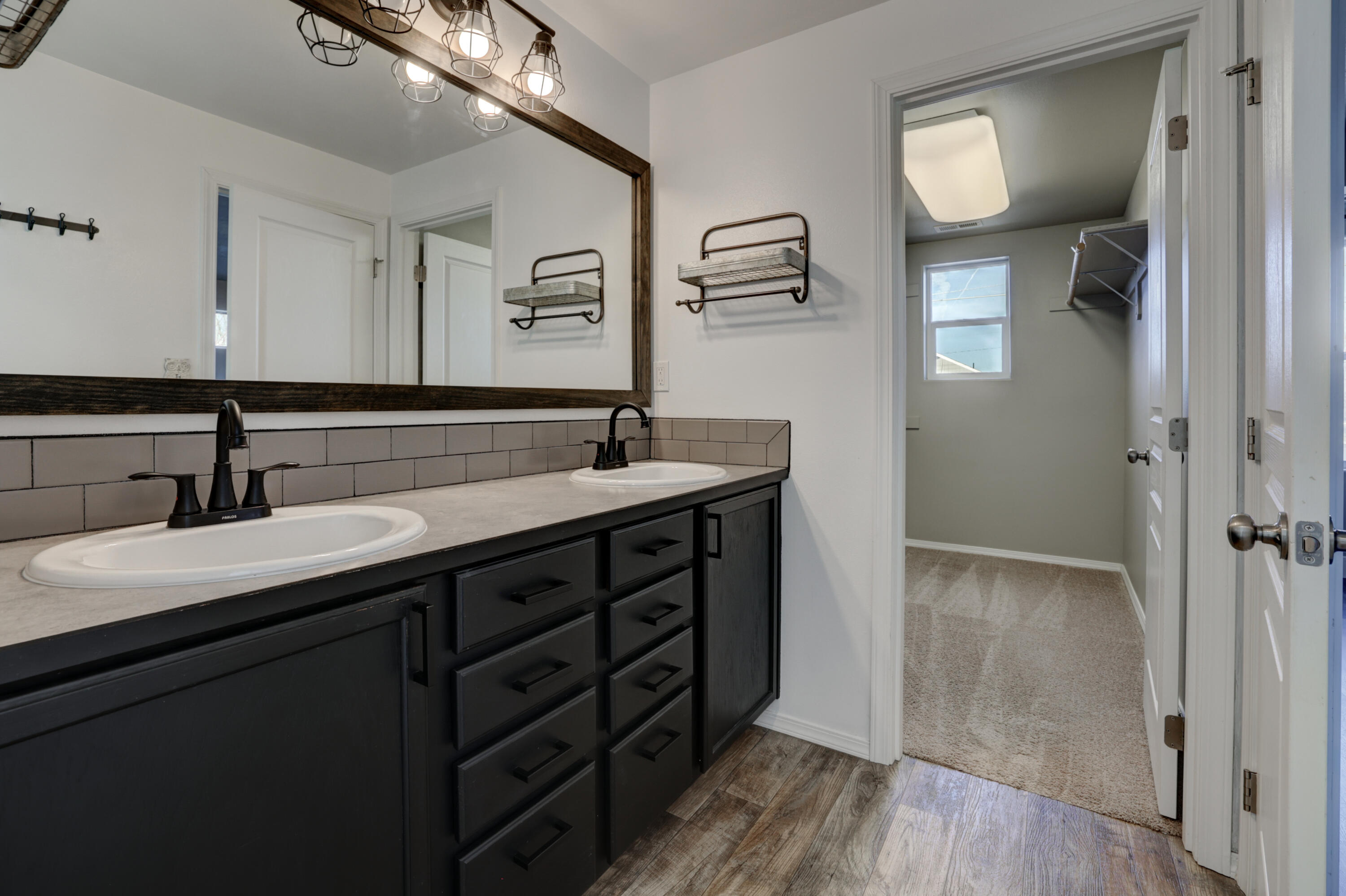 1525 Southwest 31st Street Redmond, OR 97756 - Photo 13 of 26 1525 SW 31st St-22