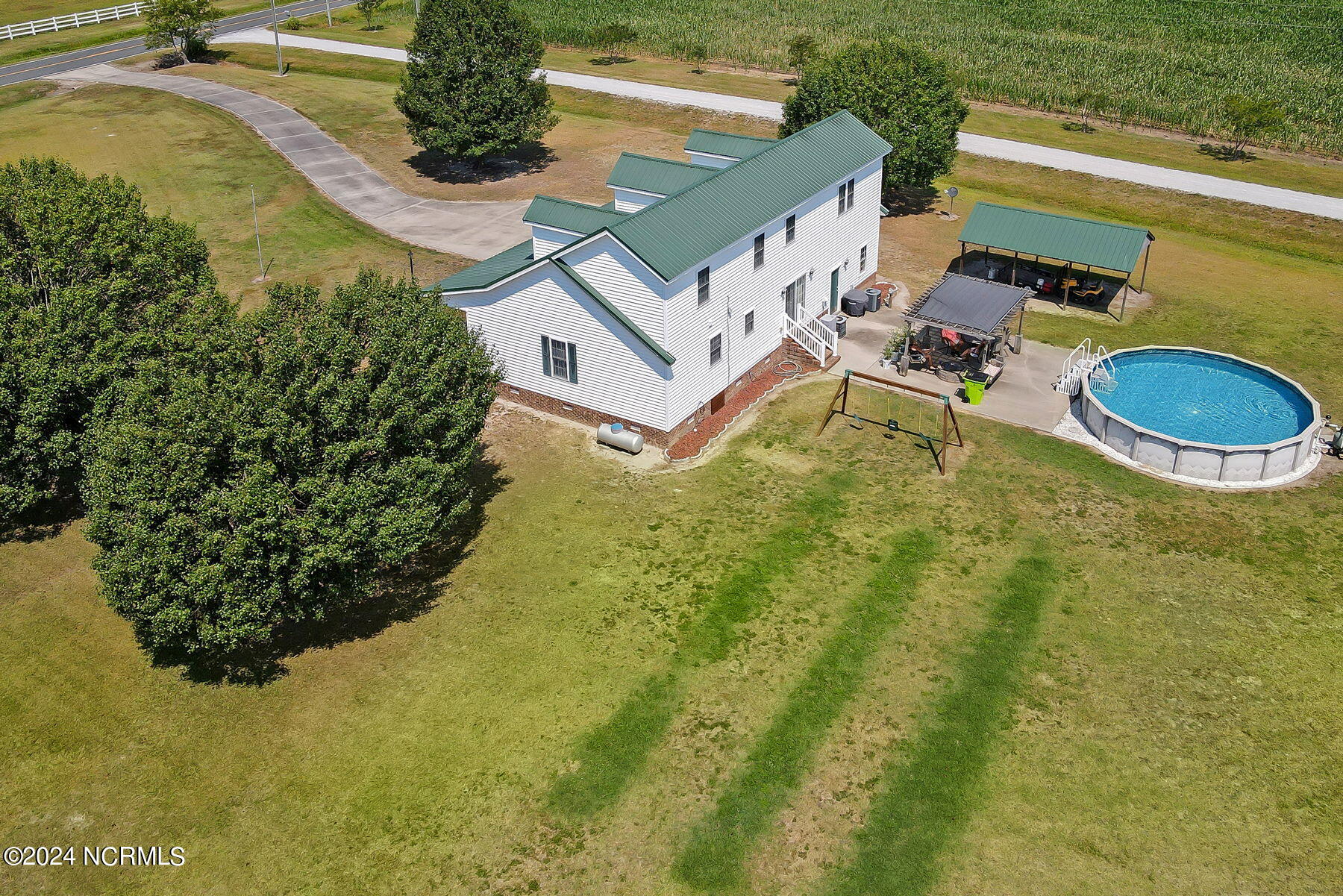 710 Honolulu Road Vanceboro, NC 28586 - Photo 51 of 61 710 Honolulu Road (53)