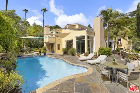 $2,995,000 | 2668 Astral Drive, Los Angeles, CA 90046